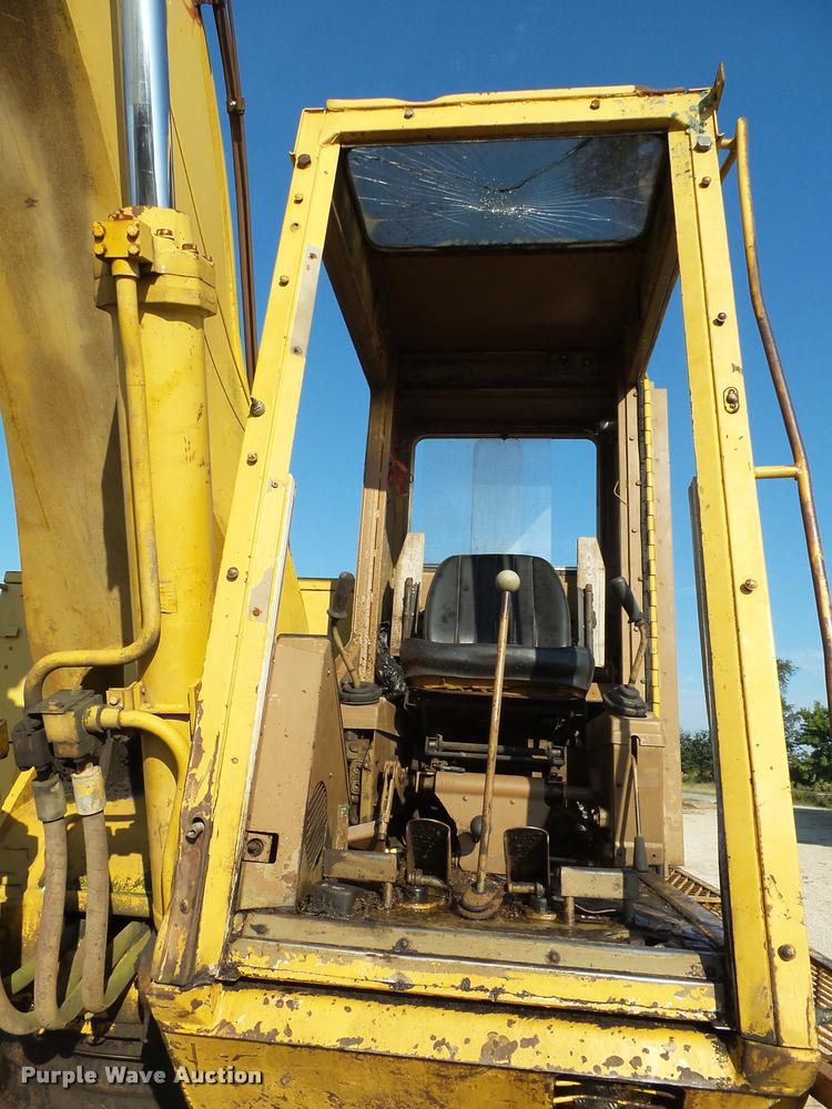 image for item K1132 1984 Caterpillar 225 excavator