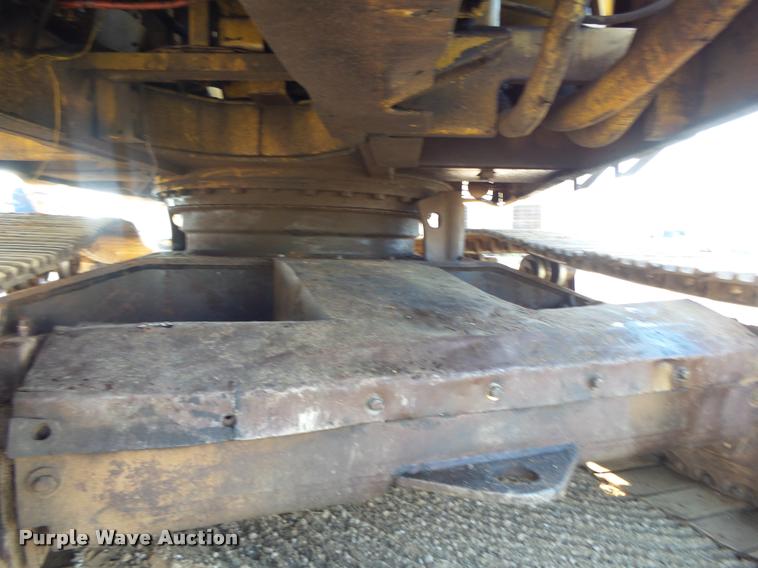 image for item K1132 1984 Caterpillar 225 excavator