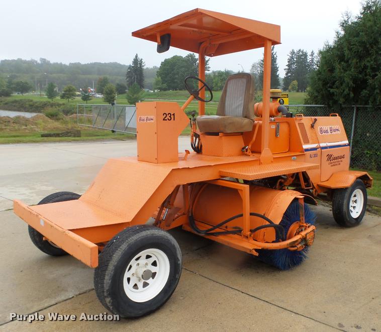 image for item K1486 Broce RJ300 broom