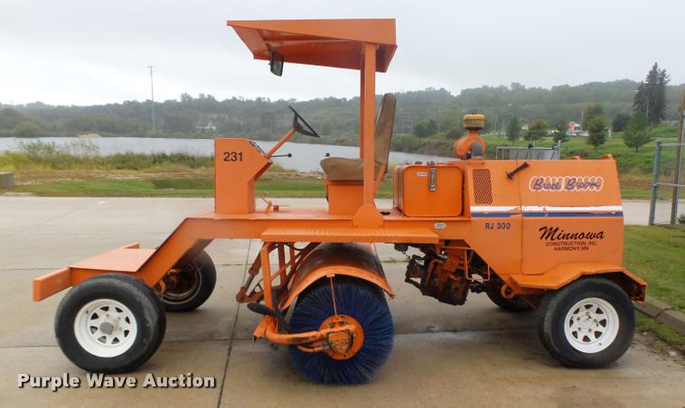 image for item K1486 Broce RJ300 broom