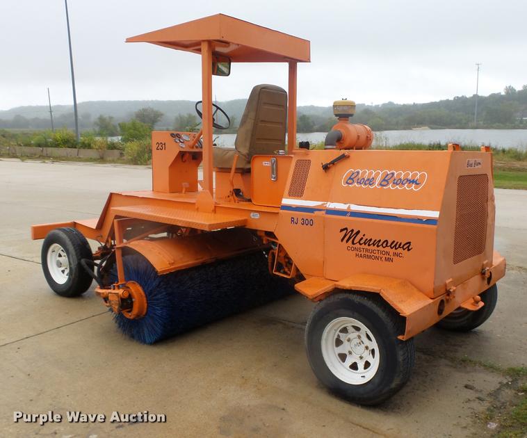 image for item K1486 Broce RJ300 broom