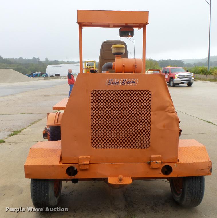 image for item K1486 Broce RJ300 broom