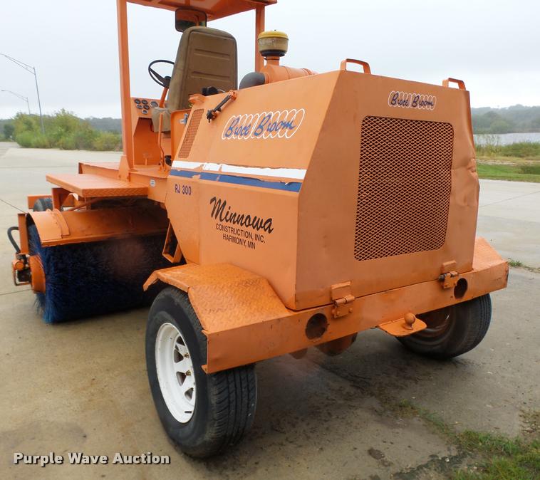 image for item K1486 Broce RJ300 broom