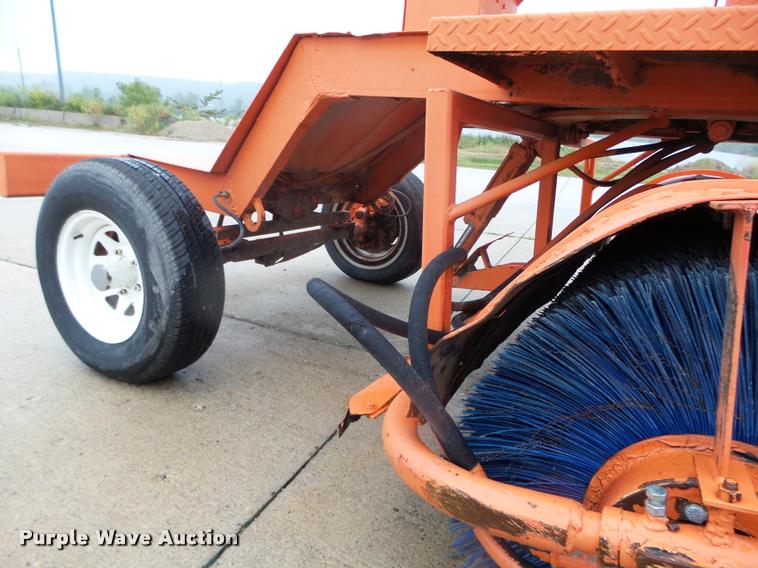 image for item K1486 Broce RJ300 broom