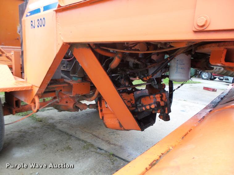 image for item K1486 Broce RJ300 broom