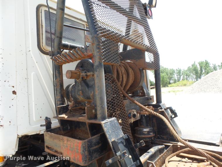 image for item K3172 1990 Mack CH613 semi truck