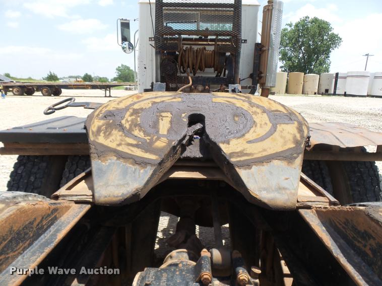 image for item K3172 1990 Mack CH613 semi truck