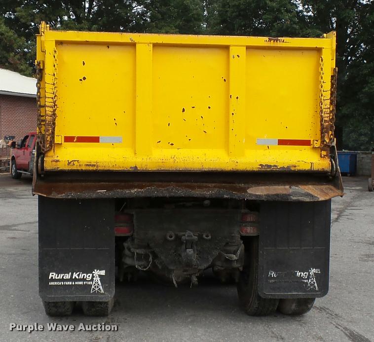 image for item K3472 1989 Peterbilt 379 dump truck