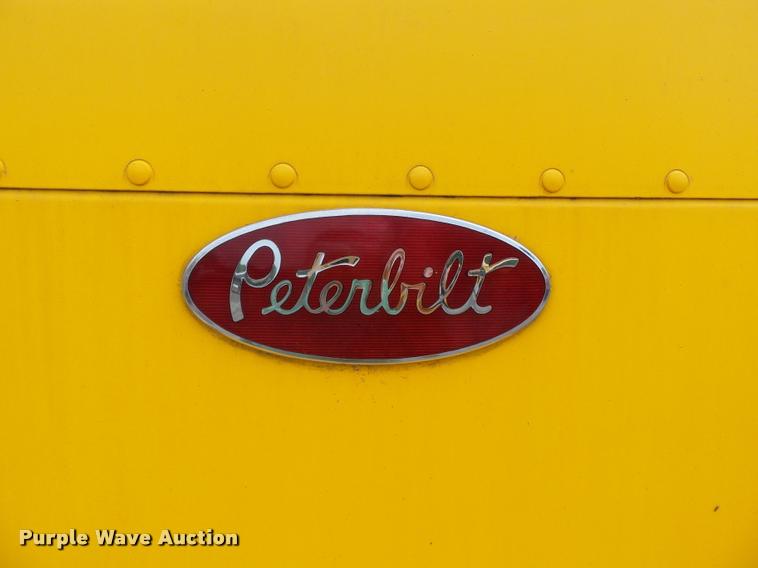 image for item K3472 1989 Peterbilt 379 dump truck