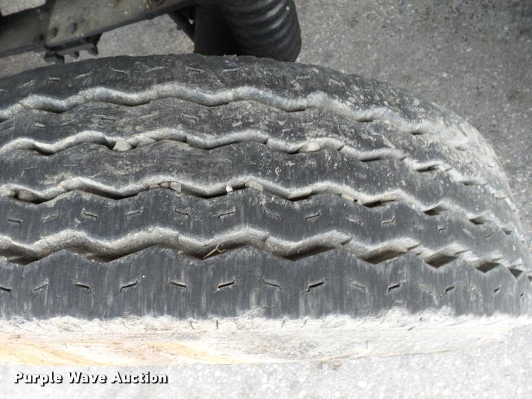 image for item K3472 1989 Peterbilt 379 dump truck