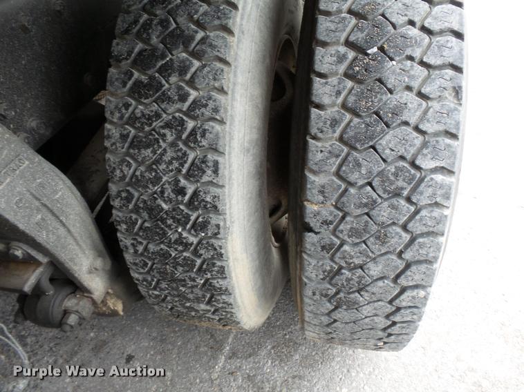 image for item K3472 1989 Peterbilt 379 dump truck