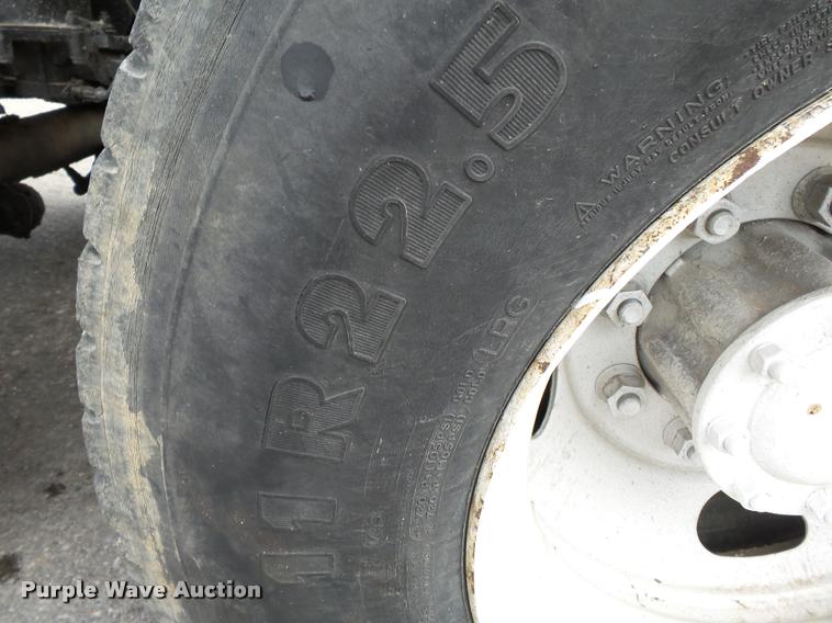 image for item K3472 1989 Peterbilt 379 dump truck