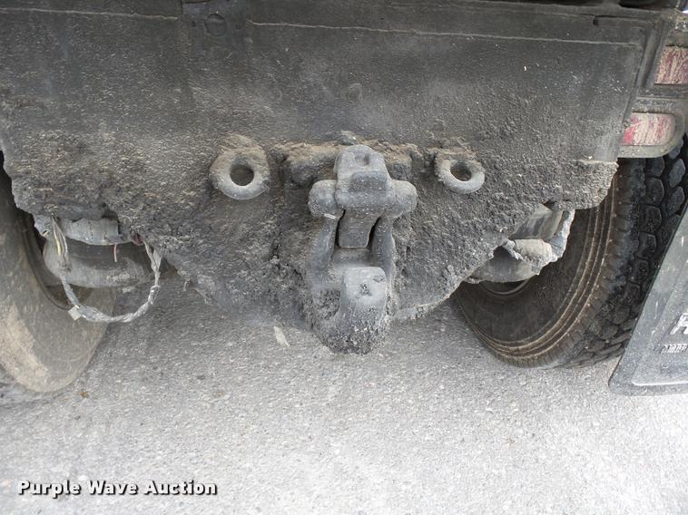 image for item K3472 1989 Peterbilt 379 dump truck