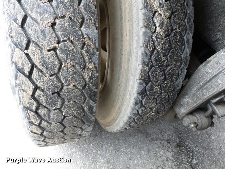 image for item K3472 1989 Peterbilt 379 dump truck