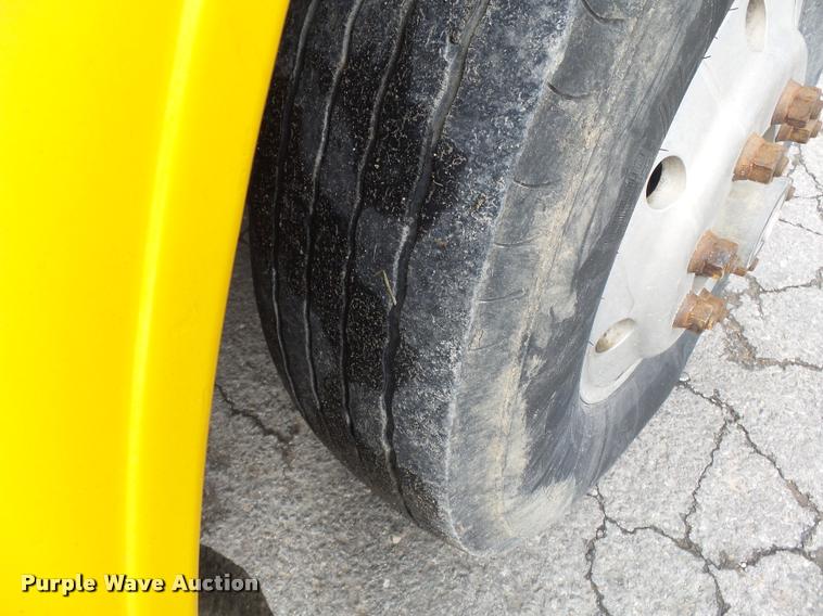 image for item K3472 1989 Peterbilt 379 dump truck