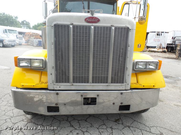 image for item K3472 1989 Peterbilt 379 dump truck