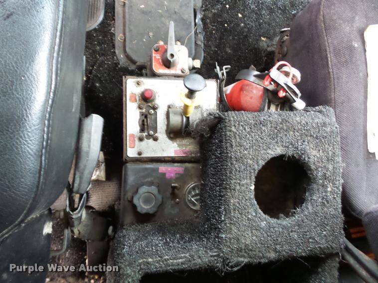 image for item K3472 1989 Peterbilt 379 dump truck