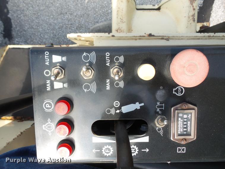 image for item K3504 2000 Ingersoll Rand CR-32 combination roller