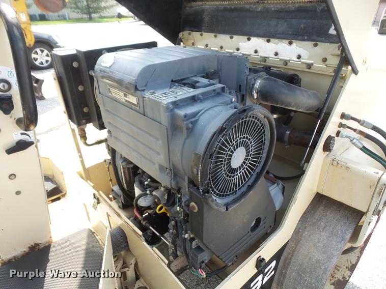 image for item K3504 2000 Ingersoll Rand CR-32 combination roller