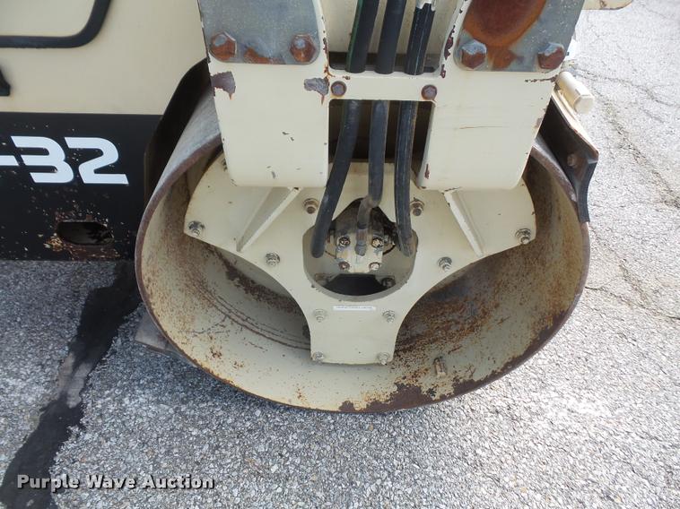 image for item K3504 2000 Ingersoll Rand CR-32 combination roller