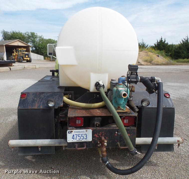 image for item K3516 1978 Ford F700 tank truck