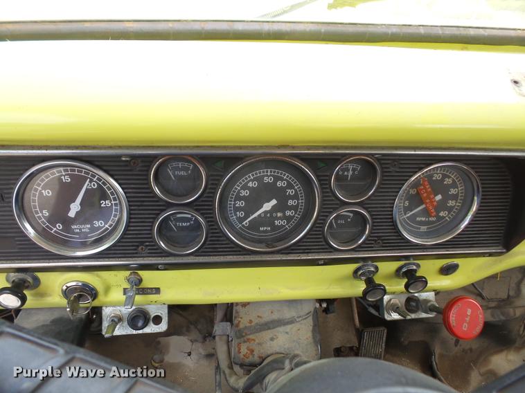 image for item K3516 1978 Ford F700 tank truck