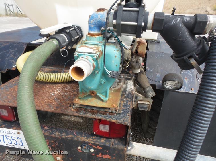 image for item K3516 1978 Ford F700 tank truck