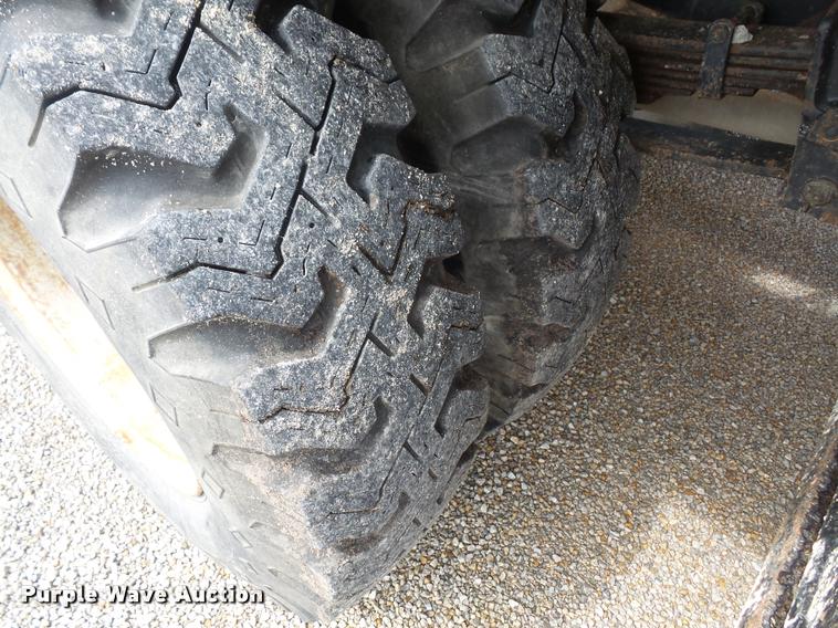 image for item K3516 1978 Ford F700 tank truck