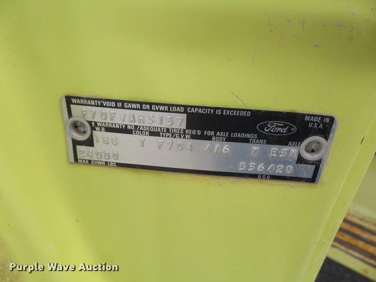 image for item K3516 1978 Ford F700 tank truck