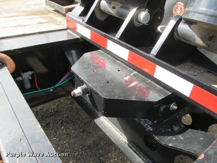 image for item K4207 2014 Towmaster T-110DTG lowboy equipment trailer