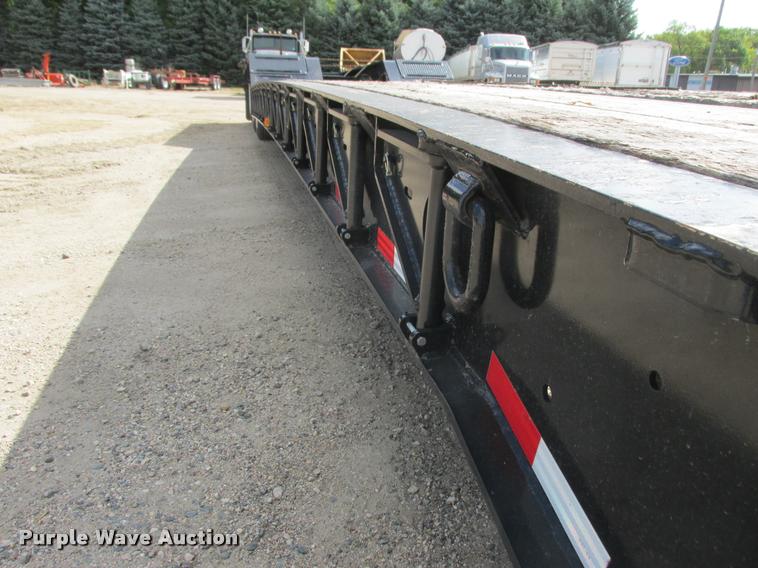 image for item K4207 2014 Towmaster T-110DTG lowboy equipment trailer