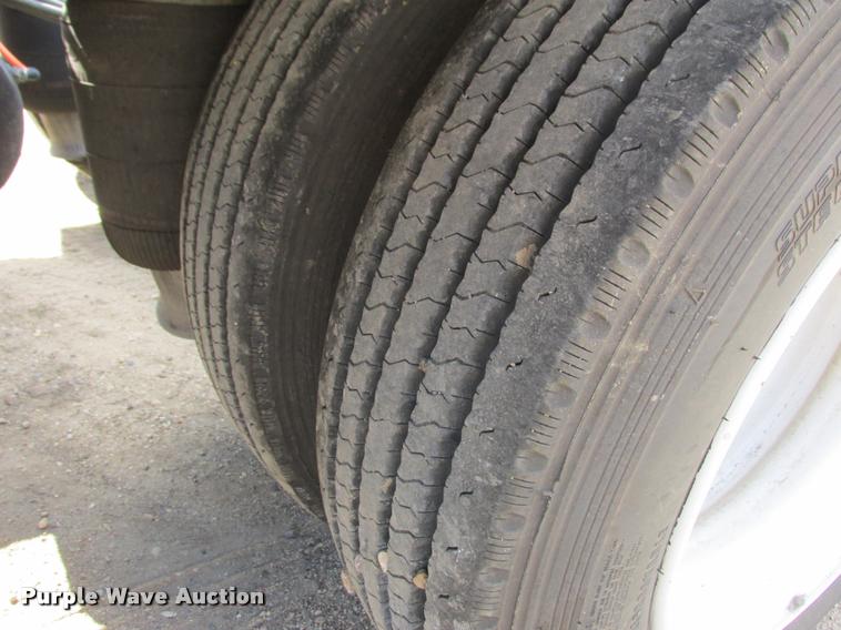 image for item K4207 2014 Towmaster T-110DTG lowboy equipment trailer