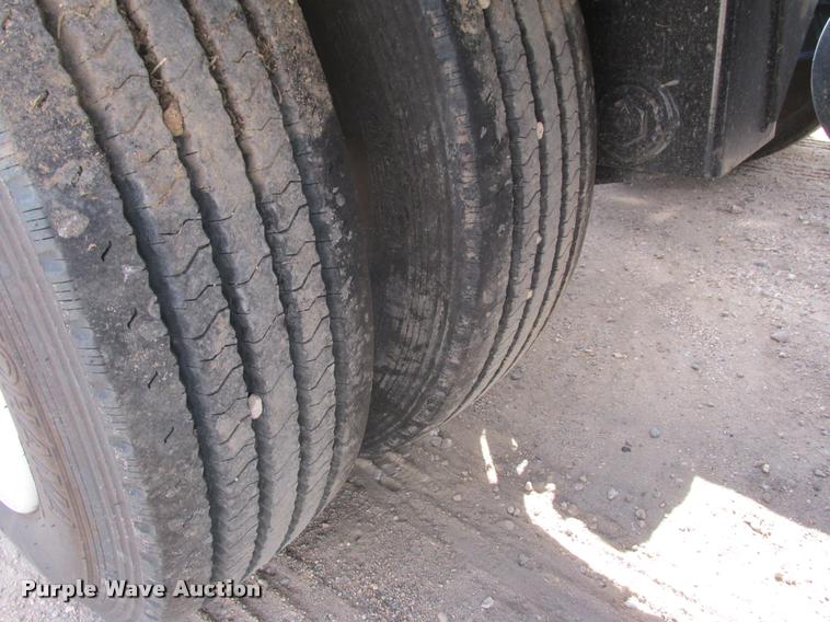 image for item K4207 2014 Towmaster T-110DTG lowboy equipment trailer