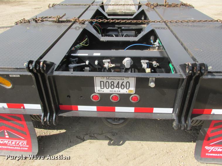 image for item K4207 2014 Towmaster T-110DTG lowboy equipment trailer