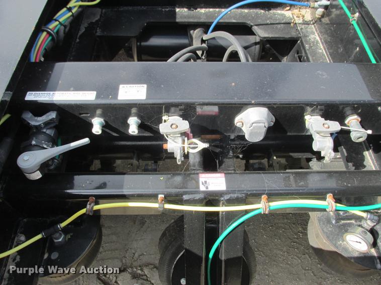 image for item K4207 2014 Towmaster T-110DTG lowboy equipment trailer