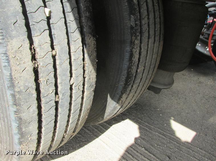 image for item K4207 2014 Towmaster T-110DTG lowboy equipment trailer