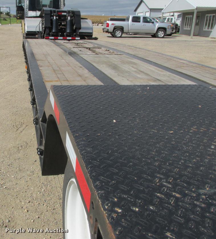 image for item K4207 2014 Towmaster T-110DTG lowboy equipment trailer