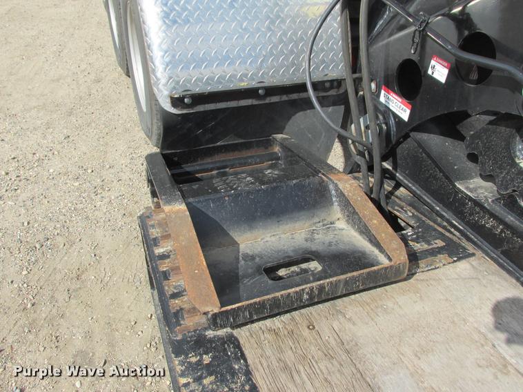 image for item K4207 2014 Towmaster T-110DTG lowboy equipment trailer