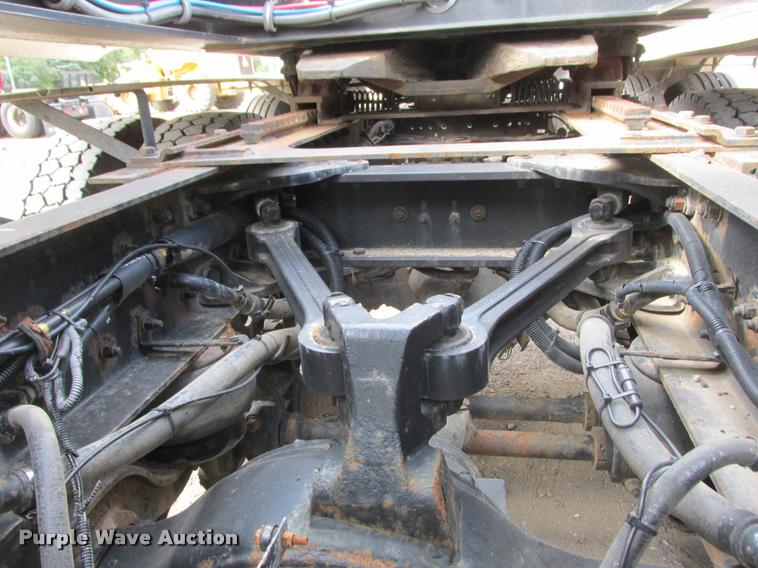 image for item K4208 2000 Kenworth W900L semi truck