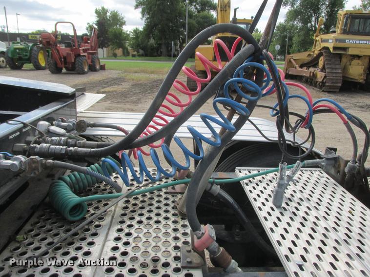 image for item K4208 2000 Kenworth W900L semi truck