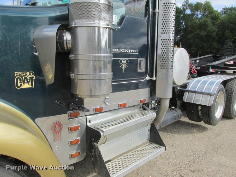 image for item K4208 2000 Kenworth W900L semi truck