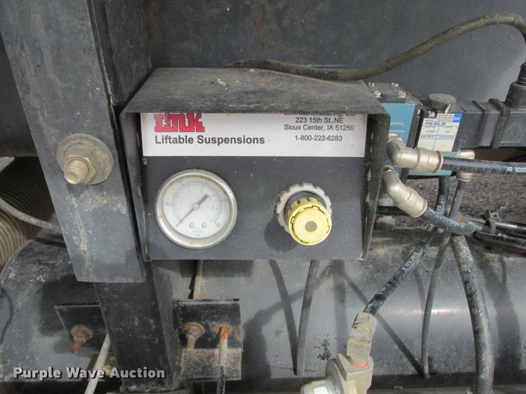 image for item K4208 2000 Kenworth W900L semi truck