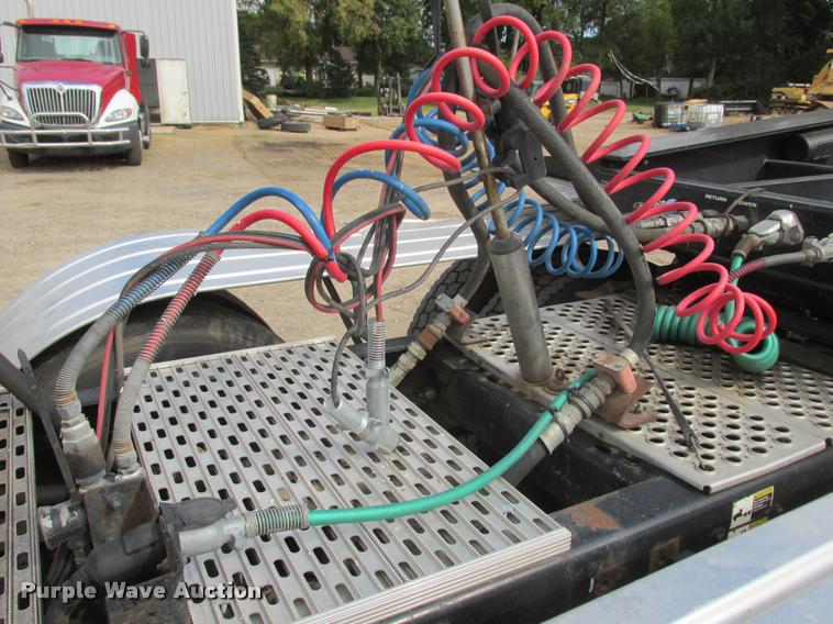 image for item K4208 2000 Kenworth W900L semi truck