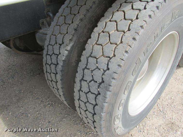 image for item K4208 2000 Kenworth W900L semi truck