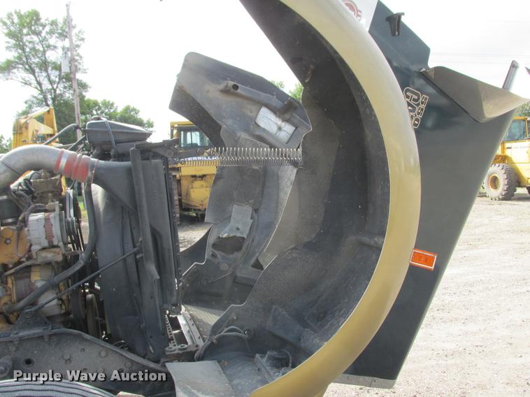 image for item K4208 2000 Kenworth W900L semi truck