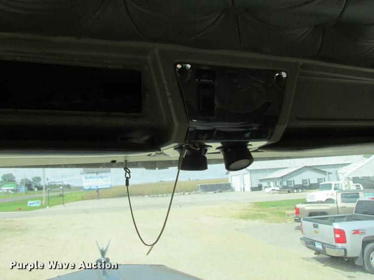 image for item K4208 2000 Kenworth W900L semi truck