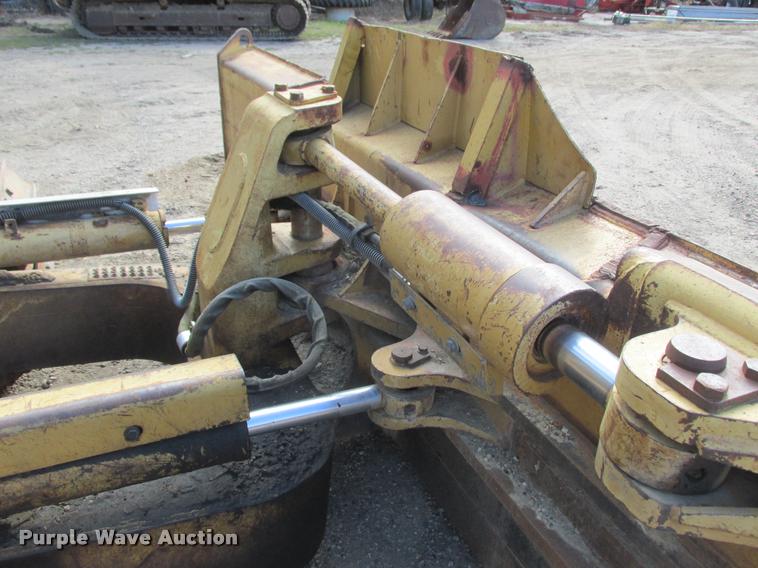 image for item K4209 1997 Caterpillar D6M LGP dozer