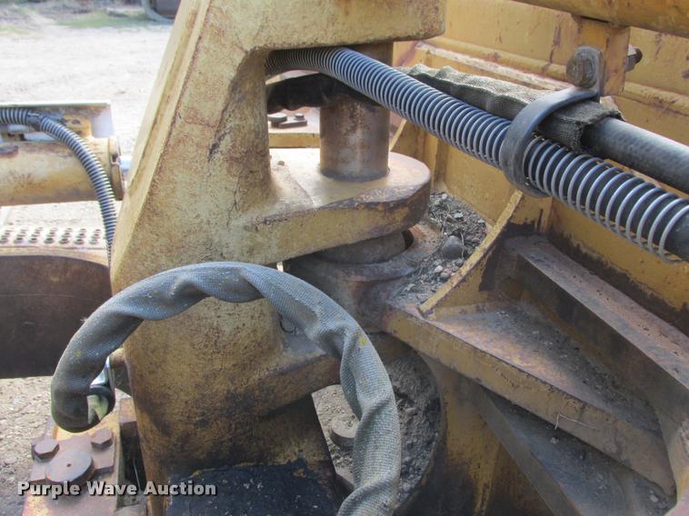 image for item K4209 1997 Caterpillar D6M LGP dozer