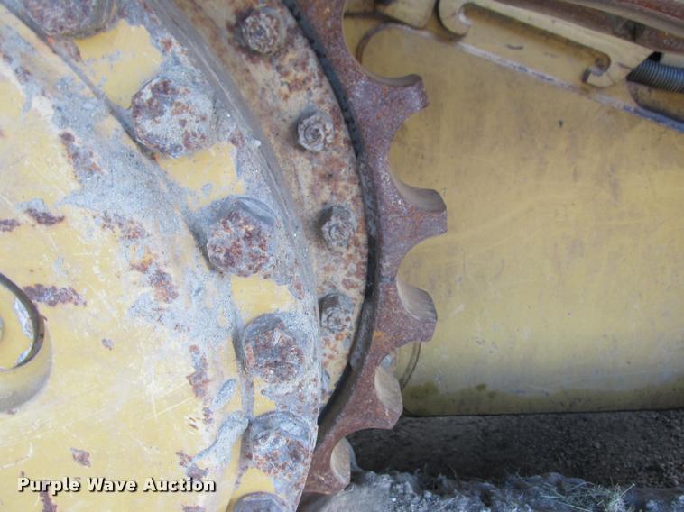 image for item K4209 1997 Caterpillar D6M LGP dozer