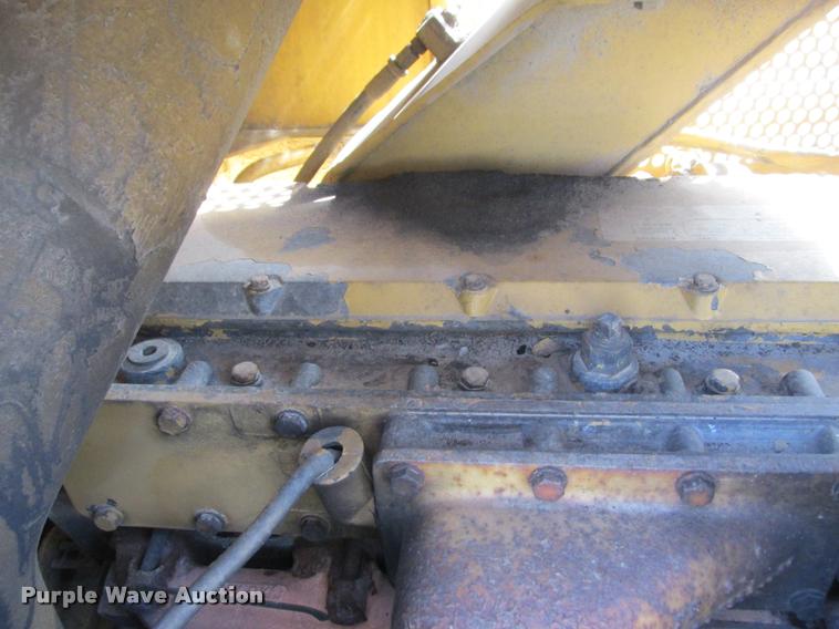 image for item K4209 1997 Caterpillar D6M LGP dozer